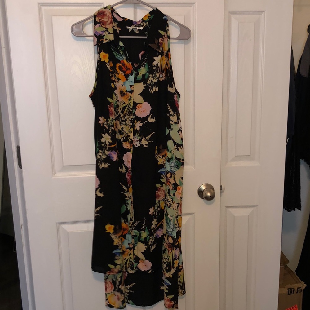 10. Floral button up top
